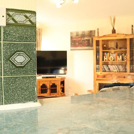 3 Bedrooms Flat In Central Edinburgh Old Town Sleeps 6 מראה חיצוני תמונה