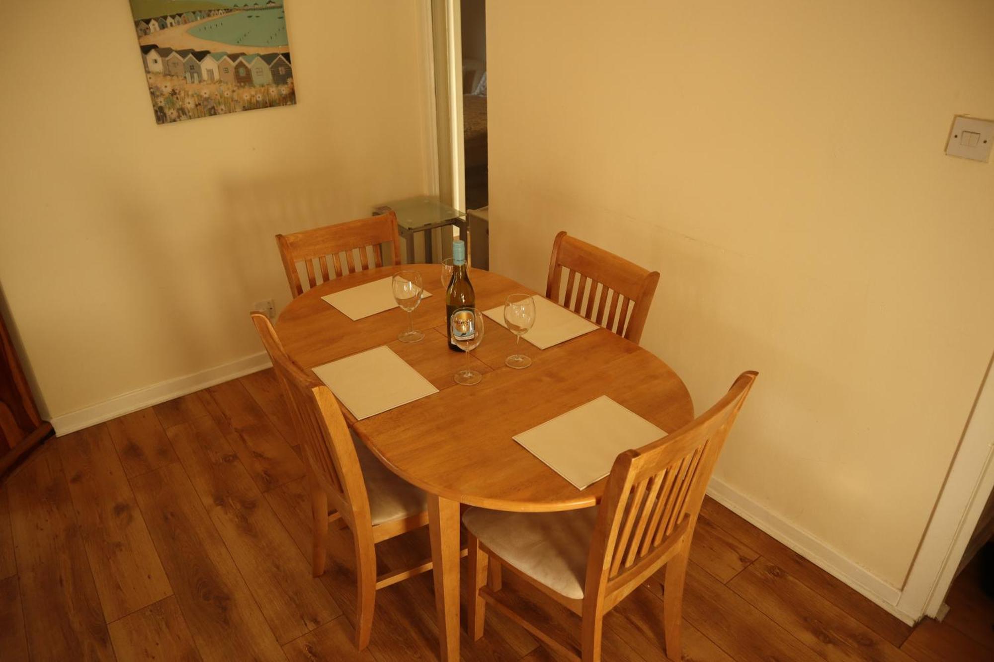 3 Bedrooms Flat In Central Edinburgh Old Town Sleeps 6 מראה חיצוני תמונה
